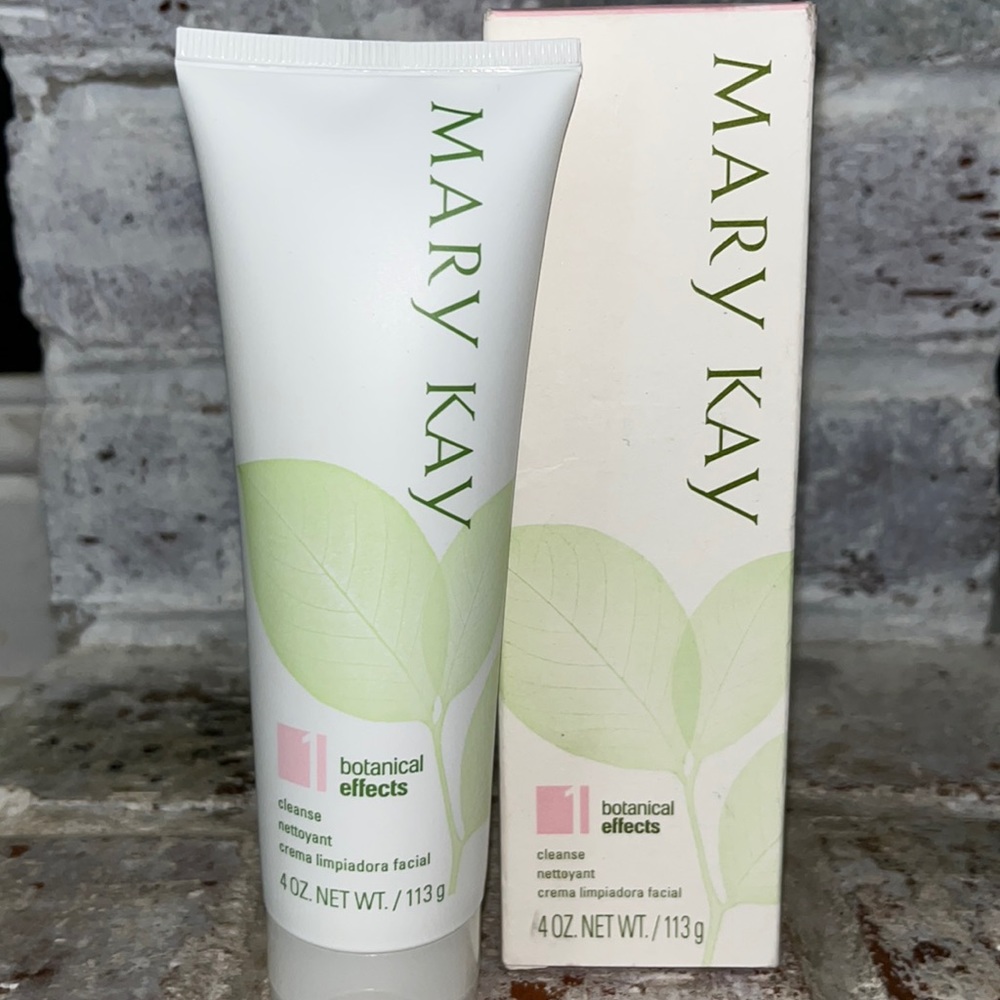 Mary Kay botanical effects cleanser - dry/ sensitive skin